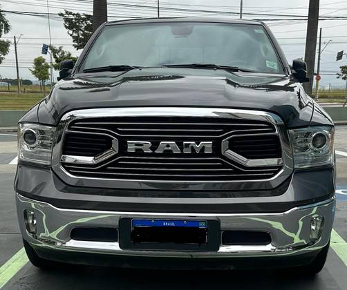 RAM CLASSIC 5.7 V8 GASOLINA LARAMIE CD 4X4 AUTOMÁTICO